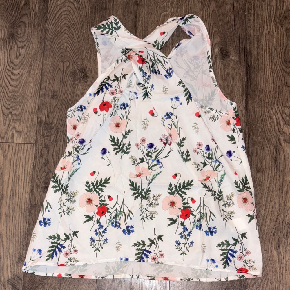 NWT Cupshe Floral Halter Sleeveless Top with Pink and Red Accents
